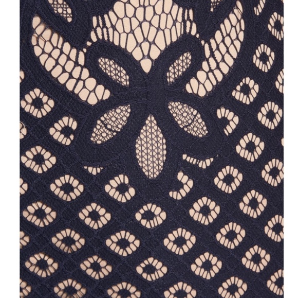 Bardot Mila Lace Halter Open Back Elegant Dress - Picture 4 of 7